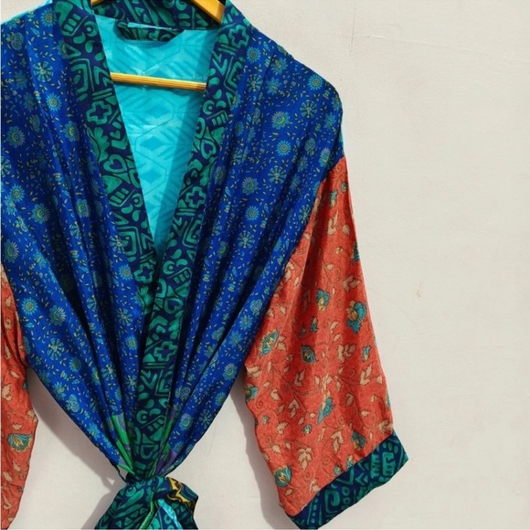 Kimono From Upcycled Silk Saris One size - Picture 4 of 9